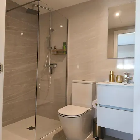 Luxury With Terrace 公寓 *