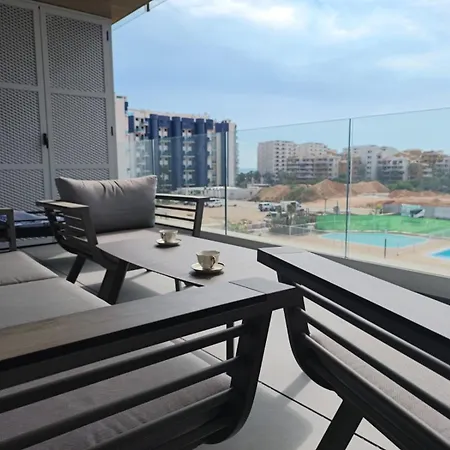 Luxury With Terrace 公寓 *